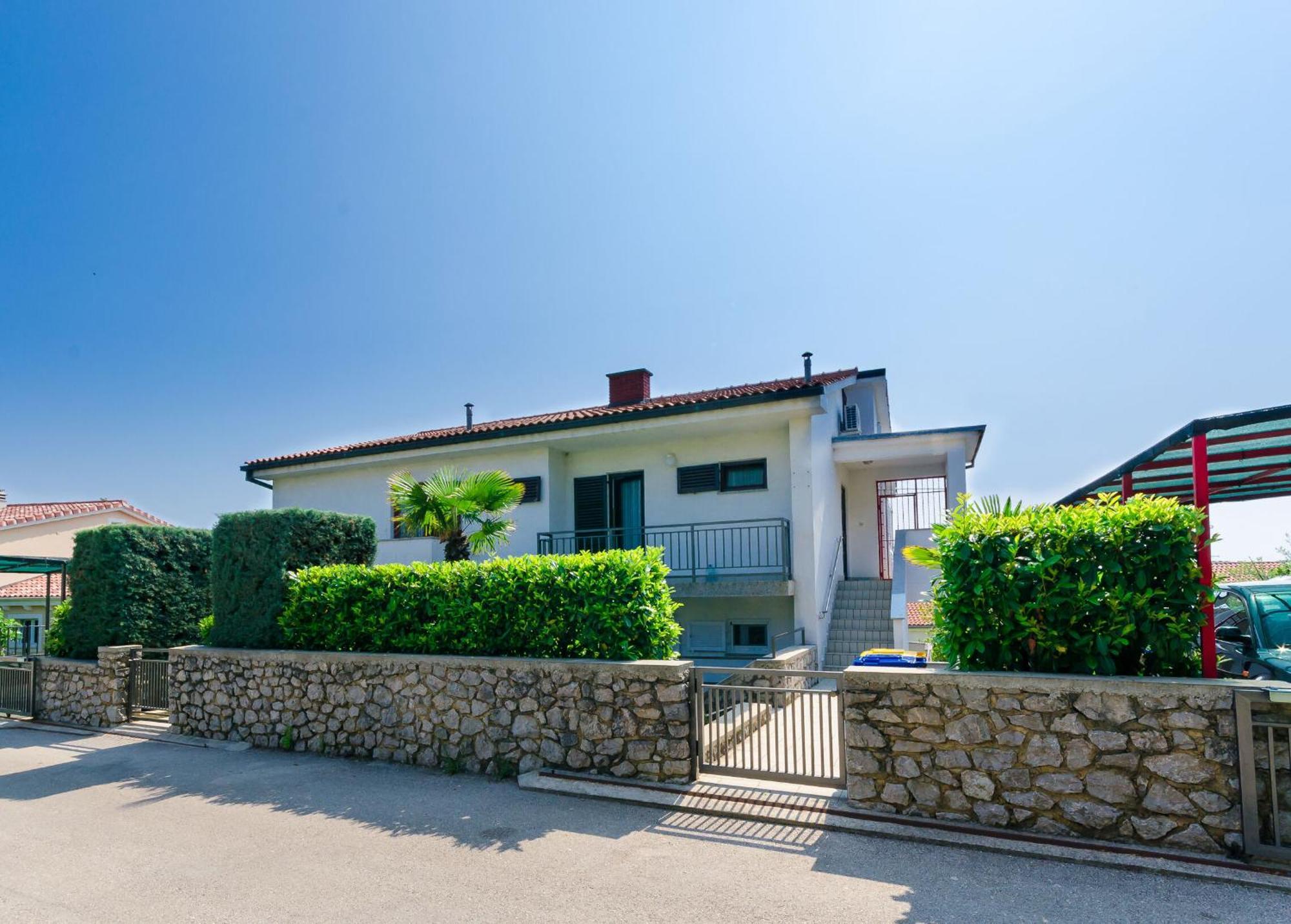Apartments Miha 크르크 외부 사진
